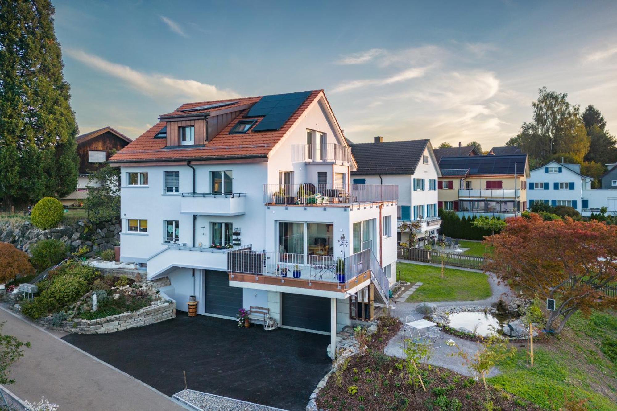 Cosy 1-Bedroom Rooftop Apartment Gossau  Exterior photo